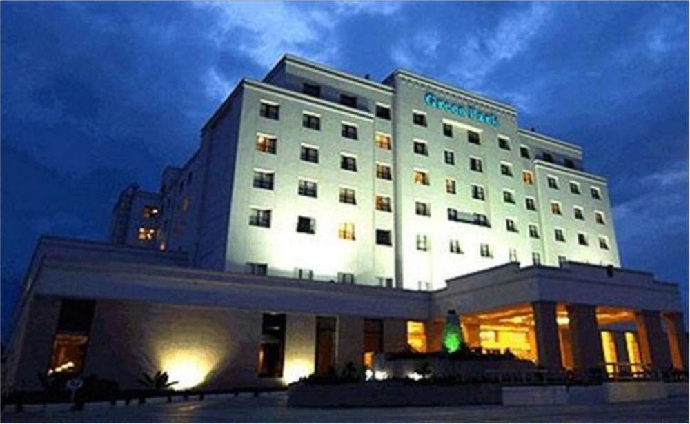 Greenpark Chennai Ngoại thất bức ảnh Green Tree Inn