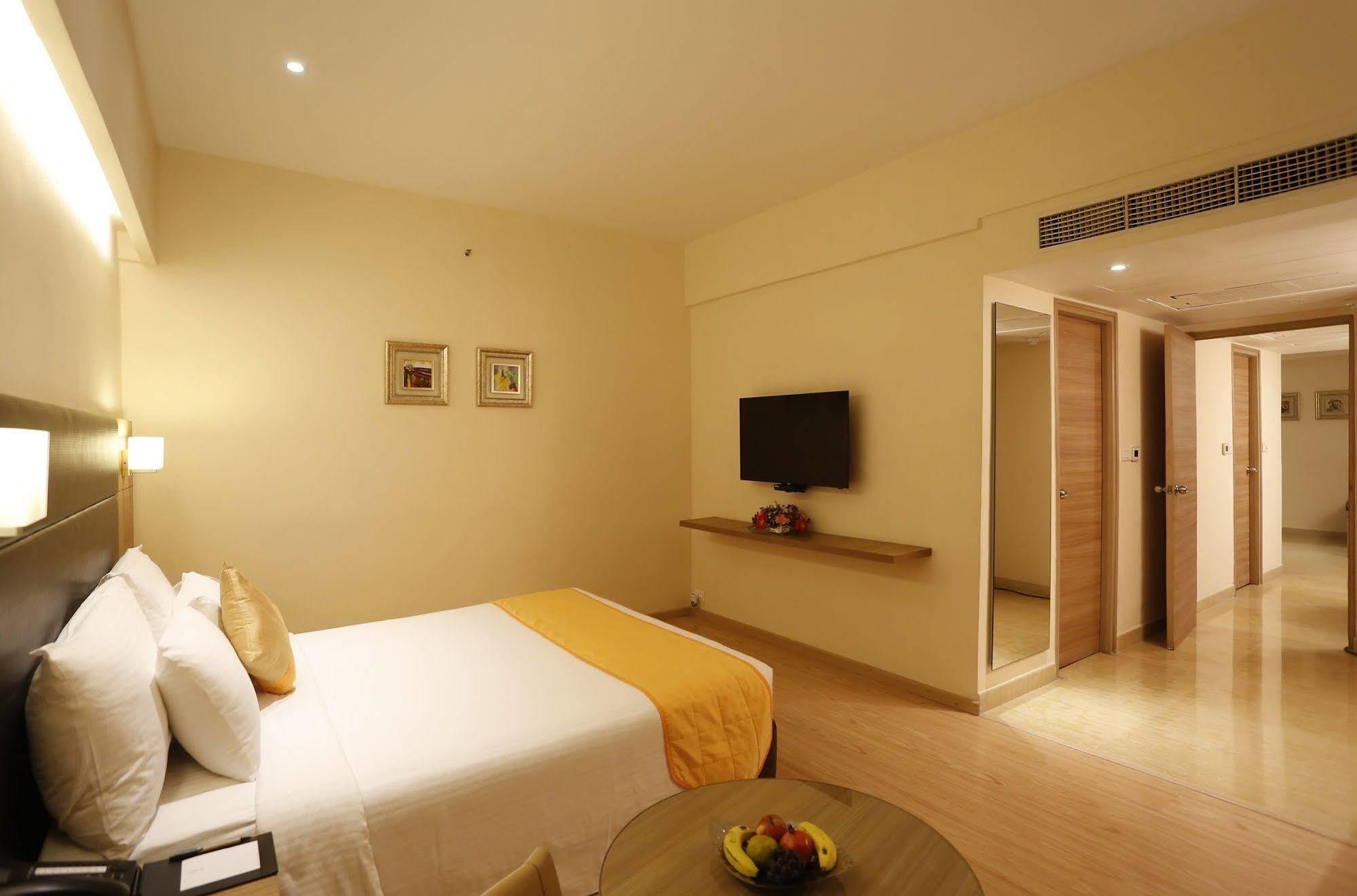 Greenpark Chennai Ngoại thất bức ảnh A room at the hotel
