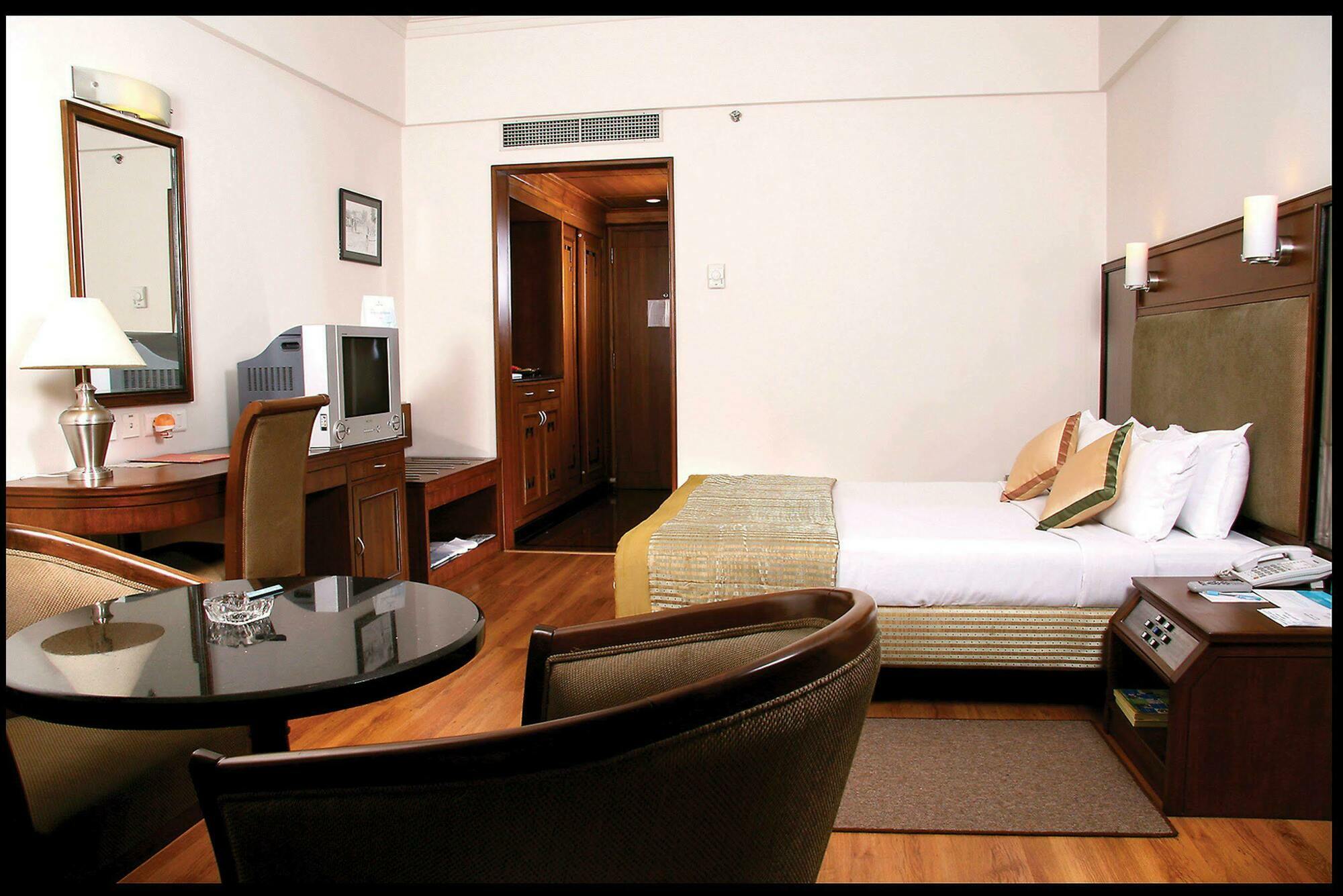 Greenpark Chennai Phòng bức ảnh A room at the hotel