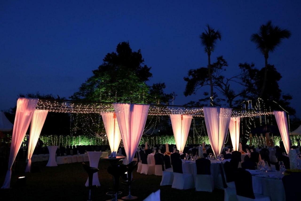 Greenpark Chennai Ngoại thất bức ảnh A wedding reception at the Taj Bengal