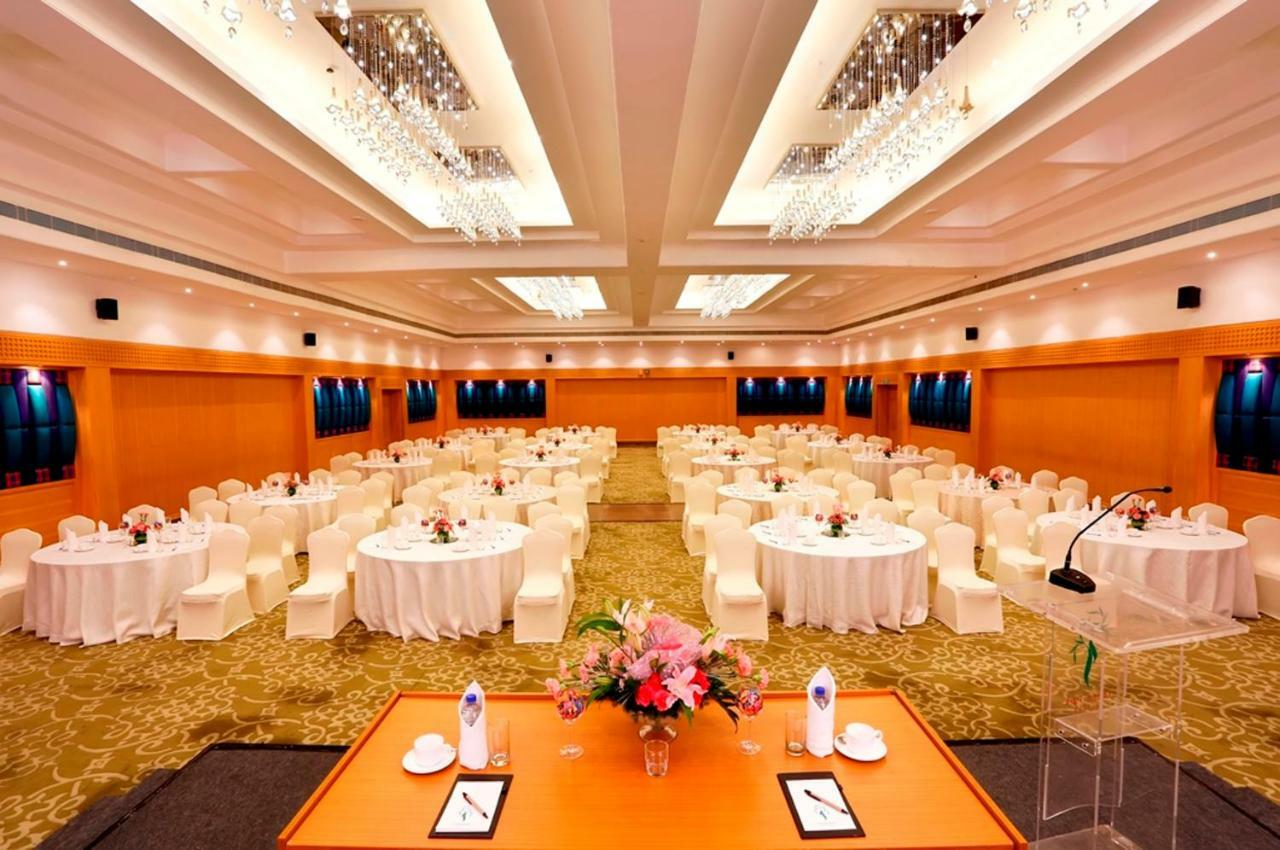 Greenpark Chennai Ngoại thất bức ảnh The Royal Hall